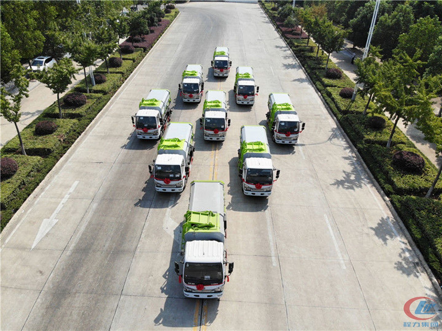 程力集團國六新款東風小多利卡D6自裝卸垃圾車批量發車