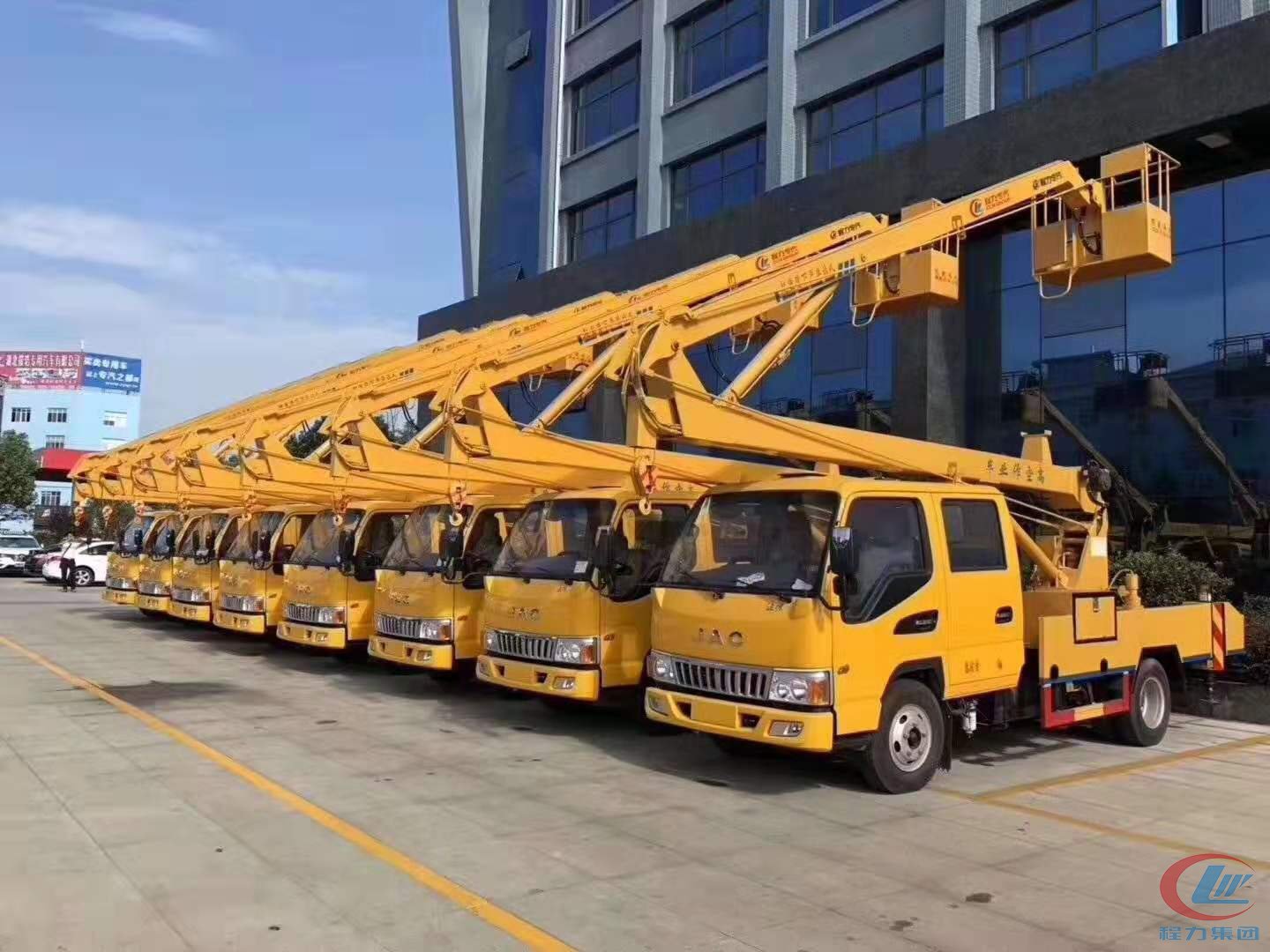 高空作業車